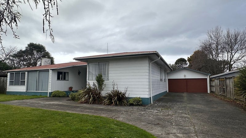 20 Edwards Place, Terrace End, Palmerston North - Carousel 14