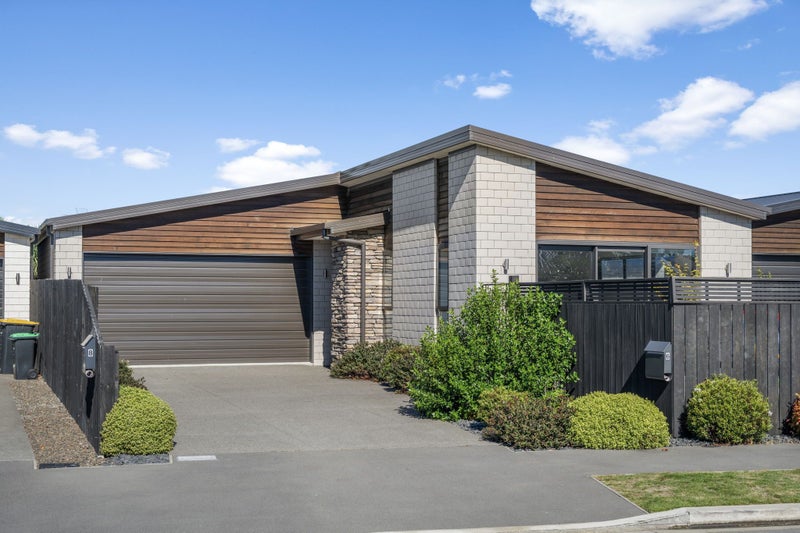 6 Lussa Close, Broomfield, Christchurch - Carousel 1