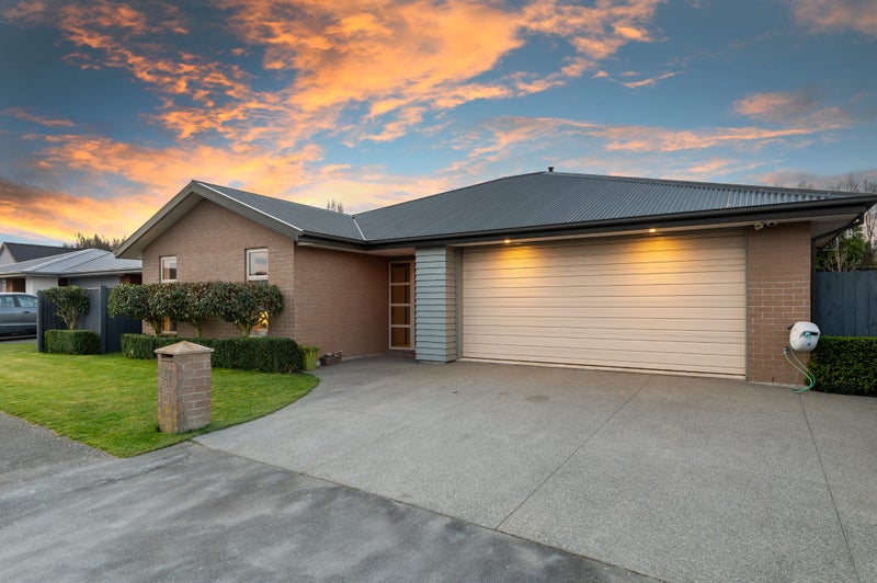 29 Davaar Crescent, Broomfield, Christchurch - Carousel 1