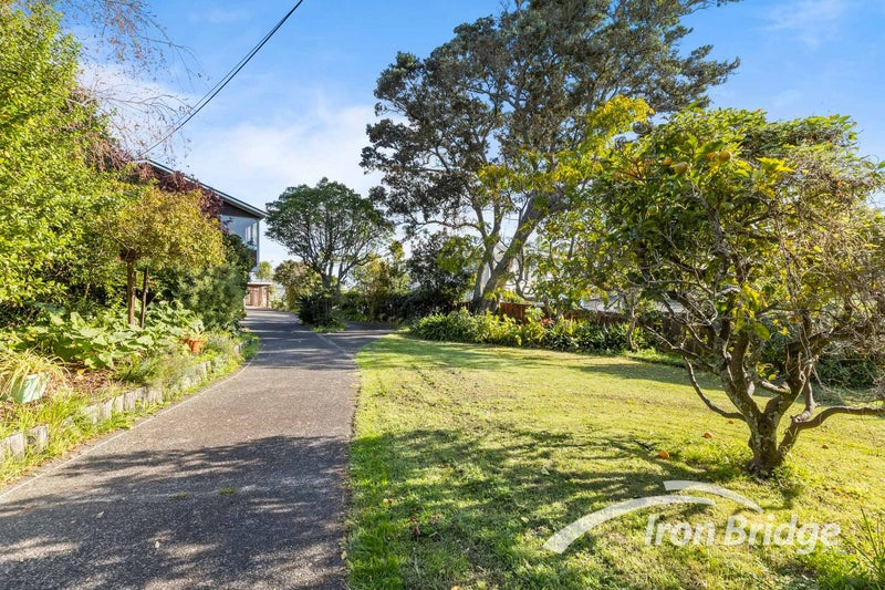 2/0 Northboro Road, Belmont, Auckland - Carousel 13