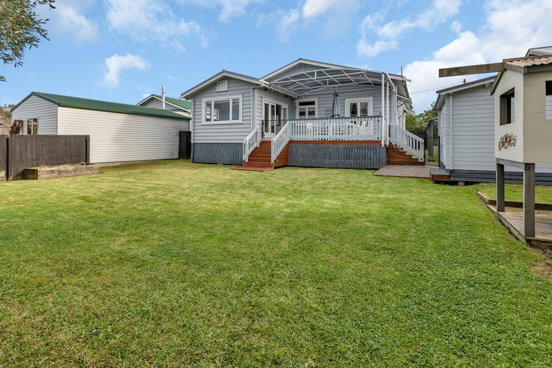 3 Bernard Street, Avenues, Whangarei - Carousel 1