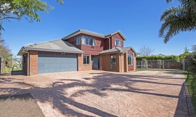 7 Bob Charles Drive, Golflands, Auckland - Carousel 1