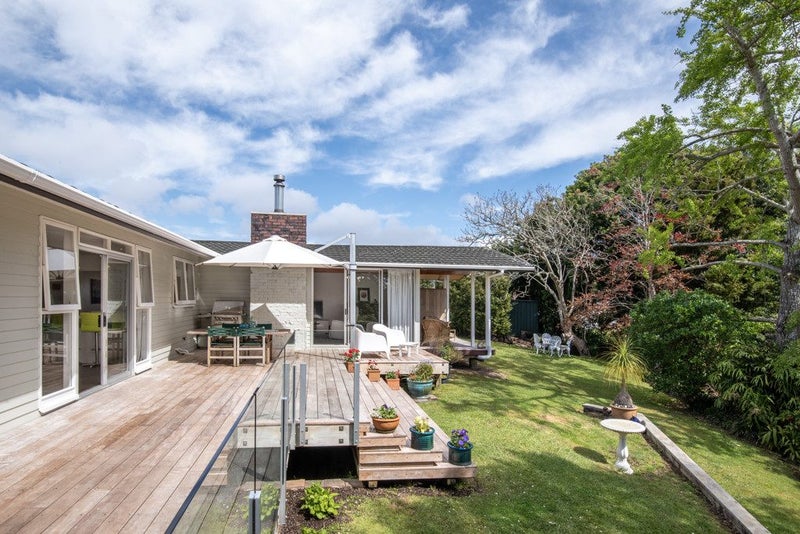 6 Dowling Place, Pakuranga, Auckland - Carousel 1