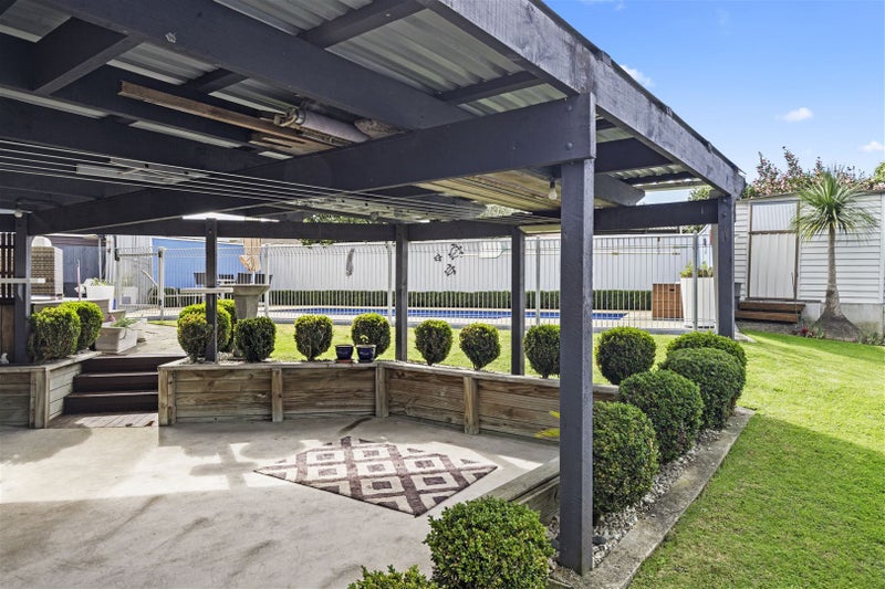 23 Balgowan Terrace, Conifer Grove, Takanini - Carousel 1