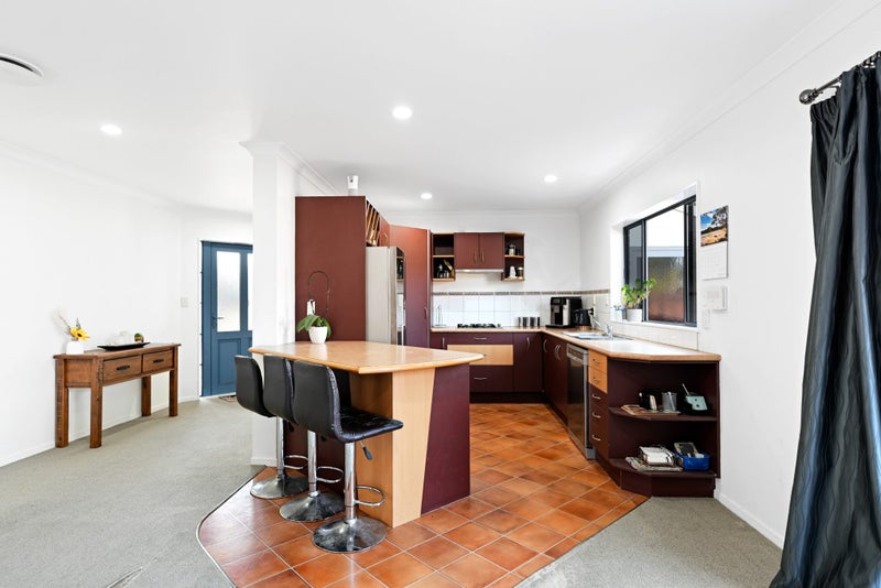 50 Waiwherowhero Drive, St Andrews, Hamilton - Carousel 2