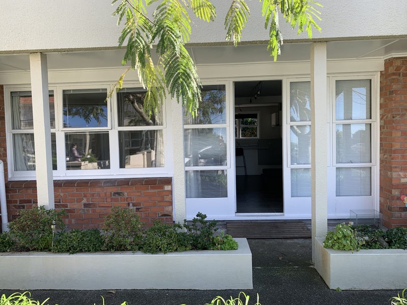 22C Aratonga Avenue, Greenlane, Auckland - Carousel 1