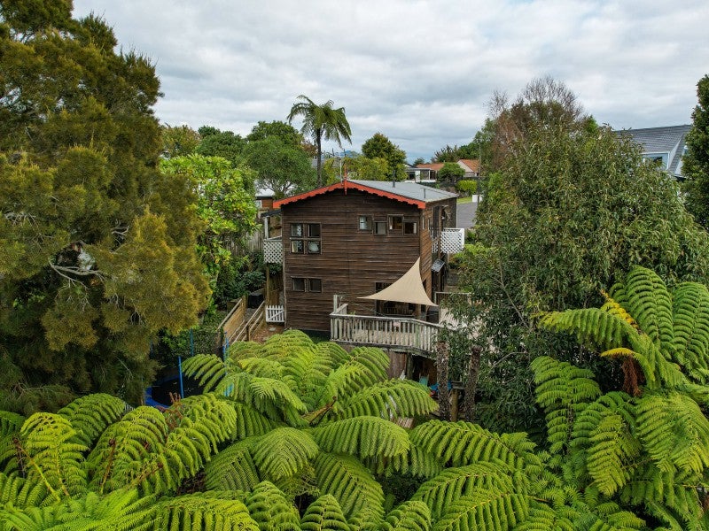 13 Honnor Place, Hurdon, New Plymouth - Carousel 1