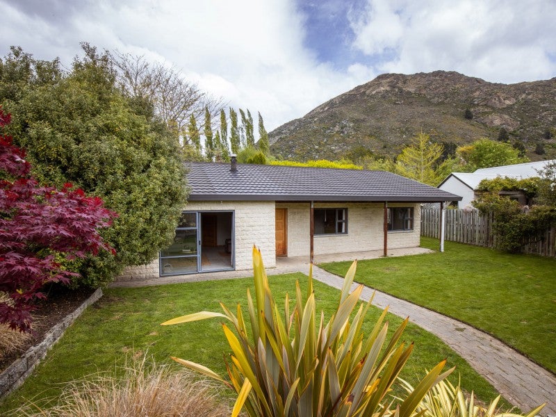 44 Remarkables Crescent, Frankton, Queenstown - Carousel 1