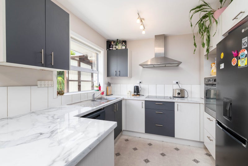 36 Sandown Crescent, Aranui, Christchurch - Carousel 2