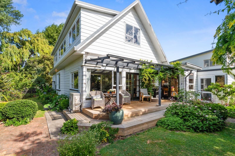 299 Eastern Terrace, Sydenham, Christchurch - Carousel 1