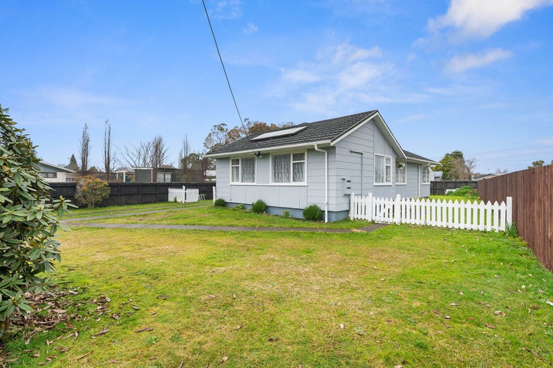 77A Kawaha Point Road, Kawaha Point, Rotorua - Carousel 2