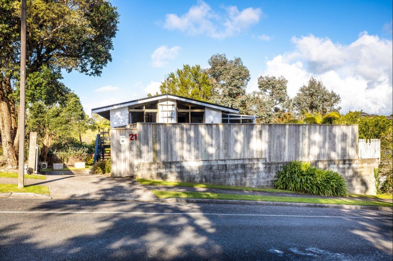 21 Cumberland Street, Merrilands, New Plymouth - Carousel 29