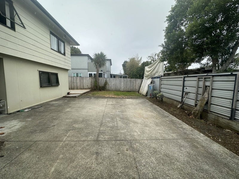 41 College Road, Northcote, Auckland - Carousel 20