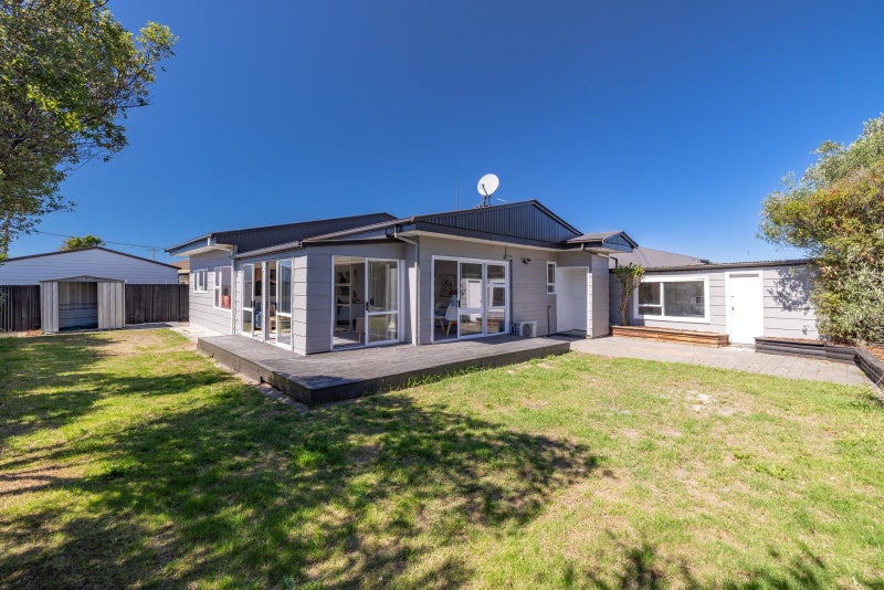 1/461 Bower Avenue, Parklands, Christchurch - Carousel 2