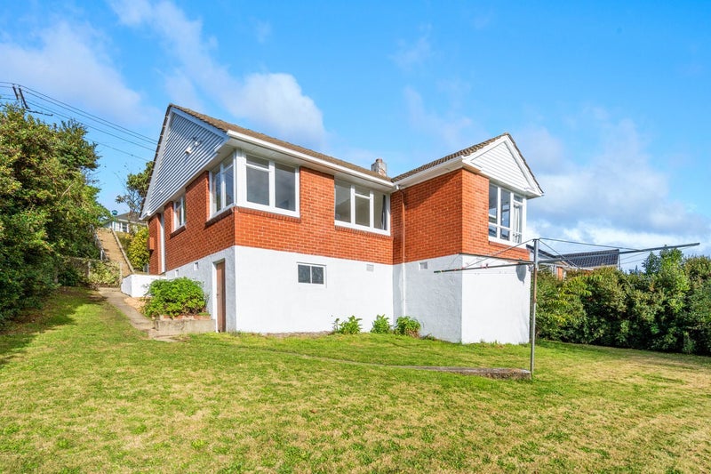 18 Panmure Avenue, Calton Hill, Dunedin - Carousel 1