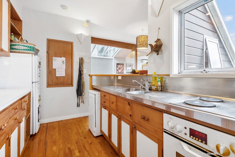 91 Amritsar Street, Khandallah, Wellington - Carousel 2