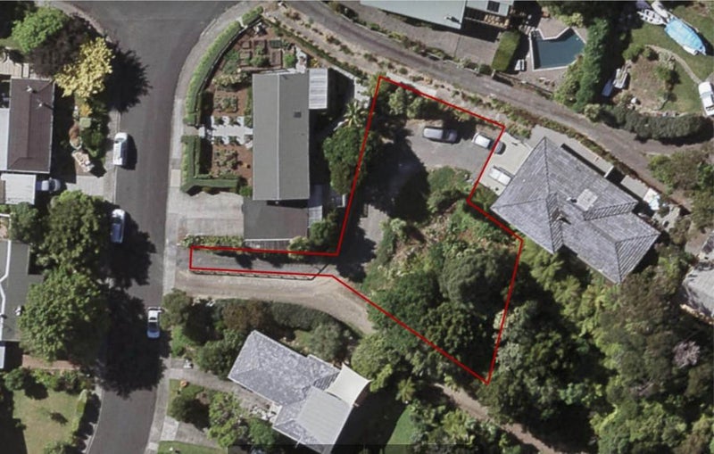 2A Valkyria Place, Beach Haven, Auckland - Carousel 2