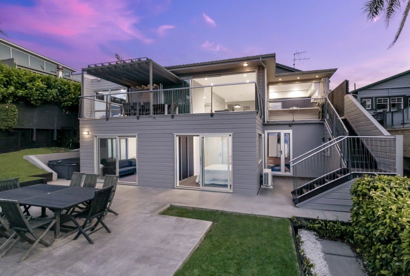 51 St Michaels Avenue, Point Chevalier, Auckland - Carousel 2