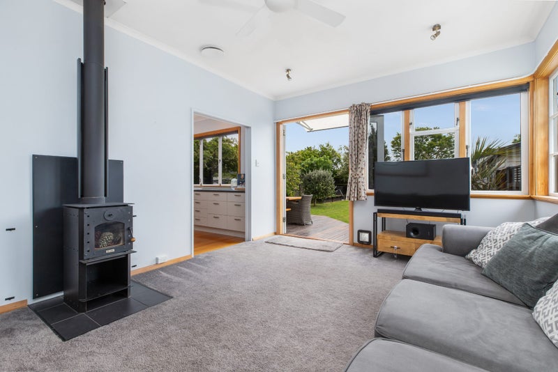 17 Dickson Crescent, Hornby, Christchurch - Carousel 2