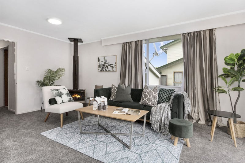 45 Hicks Close, Whitby, Porirua - Carousel 2