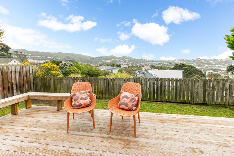8A Tarawera Road, Johnsonville, Wellington - Carousel 2
