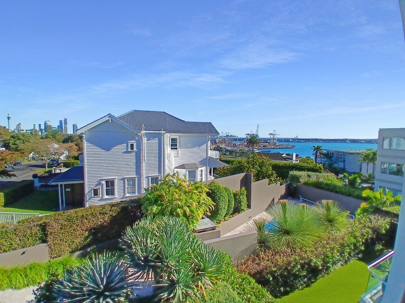 132C St Stephens Avenue, Parnell, Auckland - Carousel 1