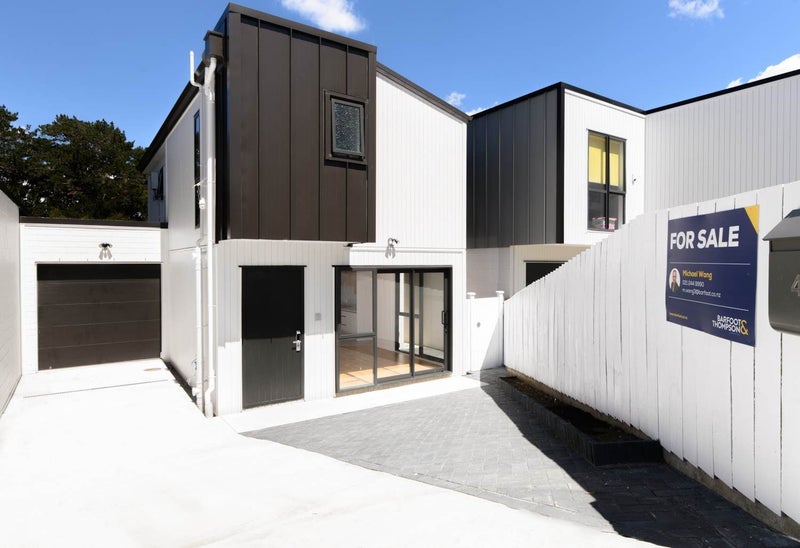 43 Waka Street, Albany Heights, Auckland - Carousel 1