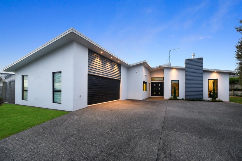 5 Helenslee Court, Flagstaff, Hamilton - Carousel 1