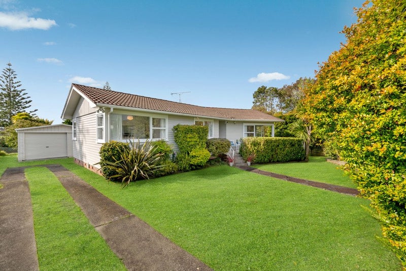 12 Wanaka Place, Pakuranga Heights, Auckland - Carousel 1