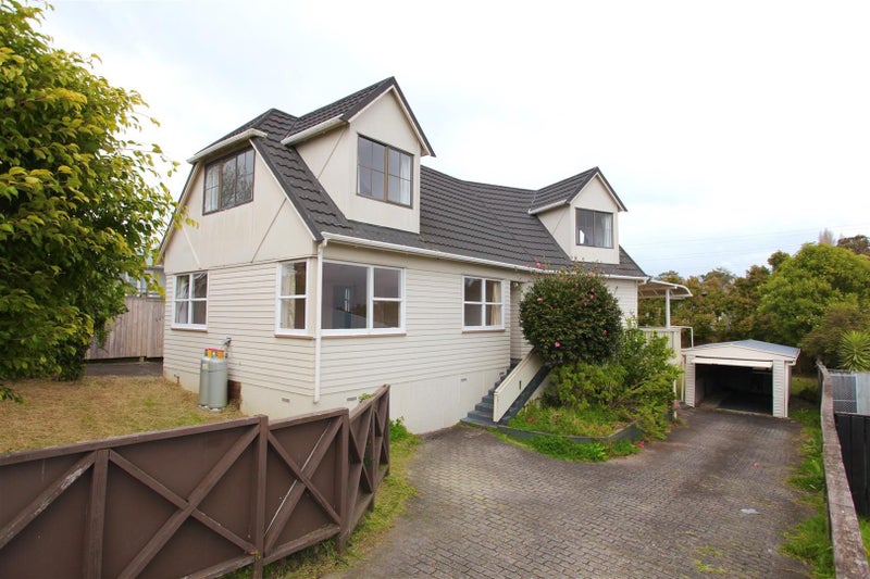 14 Oriana Avenue, Lynfield, Auckland - Carousel 1