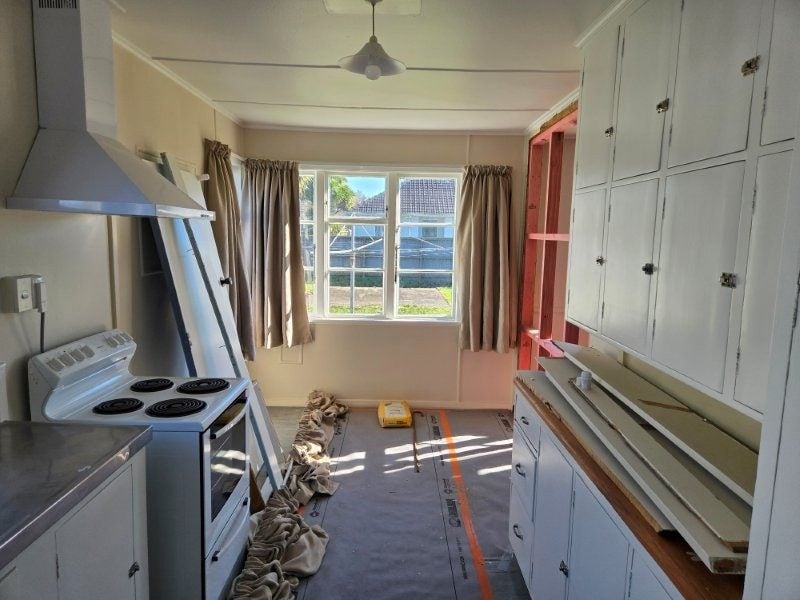 166 Aorangi Road, Bryndwr, Christchurch - Carousel 2