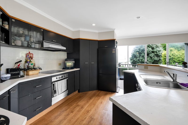 3 Dives Avenue, Hawera - Carousel 2