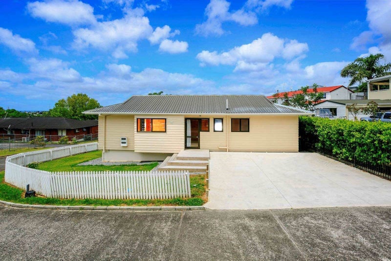 37B John Dee Crescent, Red Beach, Whangaparāoa - Carousel 2