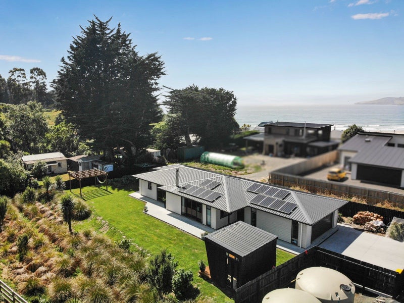 6 Errols Court, Warrington, Waikouaiti - Carousel 2