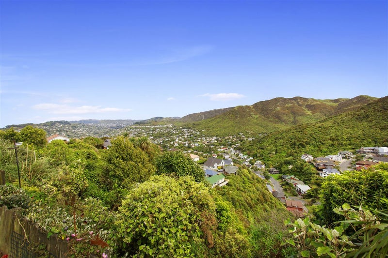 47A Satara Crescent, Khandallah, Wellington - Carousel 2