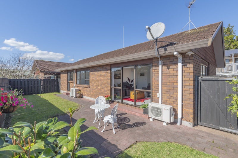 2/10 Great South Road, Papakura, Auckland - Carousel 2