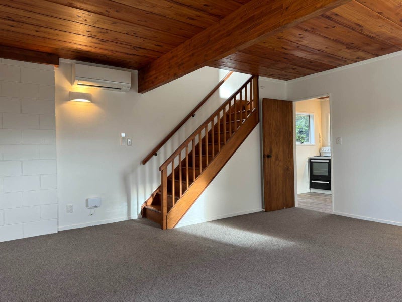 2/42 Fir Street, Waterview, Auckland - Carousel 1