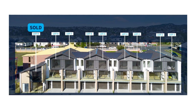 9/1 Waters Place, New Lynn, Auckland - Carousel 1