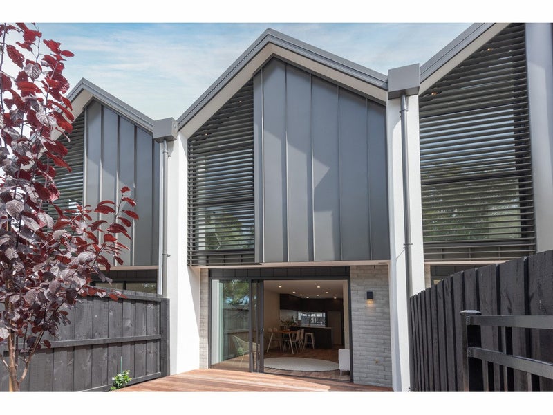 2/77 Deans Avenue, Riccarton, Christchurch - Carousel 1