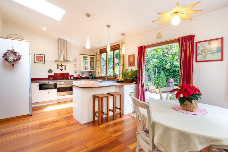 7 Lincoln Road, Bluff Hill, Napier - Carousel 2