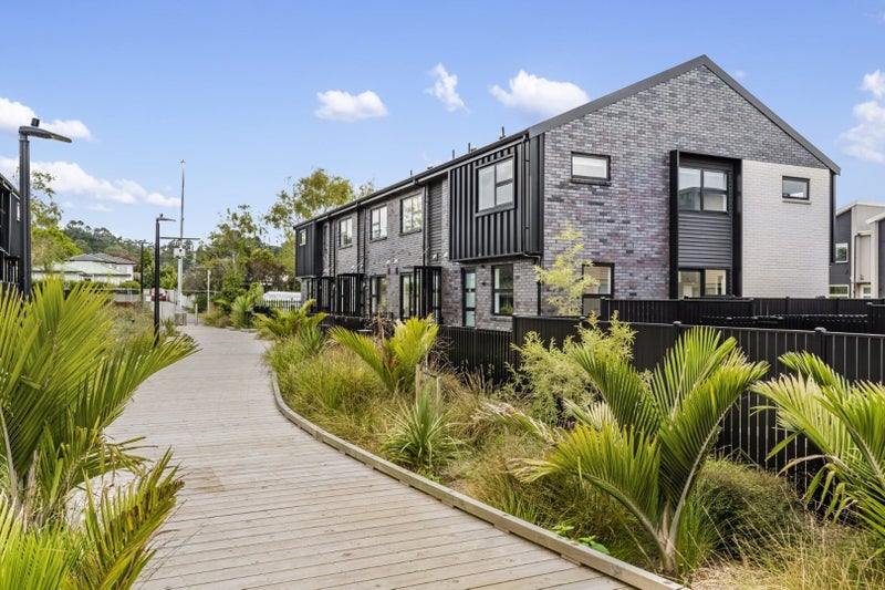 7/664 Swanson Road, Swanson, Auckland - Carousel 1