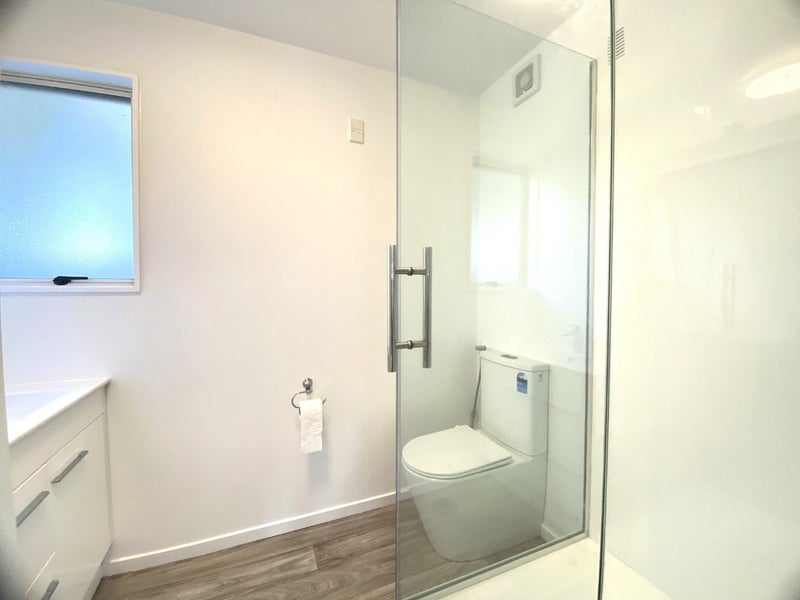 10 Aylmer Court, Eastern Beach, Auckland - Carousel 21