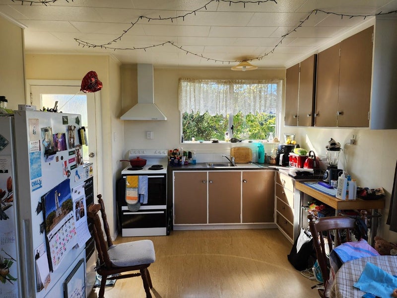 24 Cedar Street, Maungaraki, Lower Hutt - Carousel 2