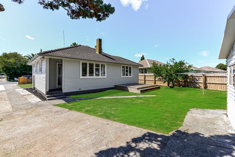 37 Wordsworth Crescent, Enderley, Hamilton - Carousel 1