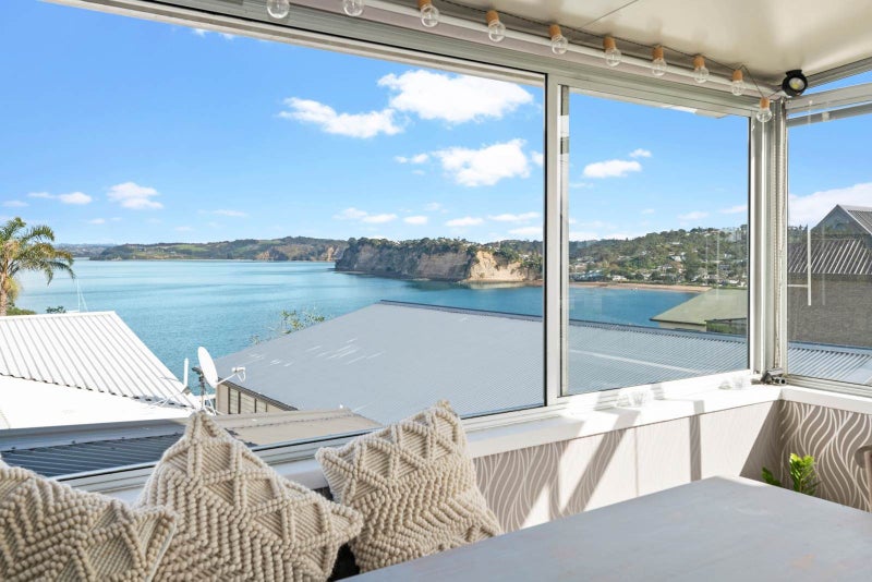 811A Whangaparaoa Road, Manly, Whangaparaoa - Carousel 1