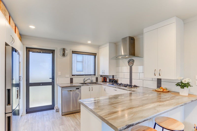 11A Ashton Terrace, Castlecliff, Whanganui - Carousel 2