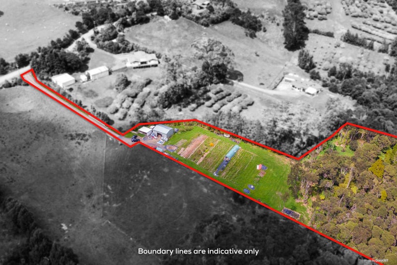 53 Arrowsmith Road, Waitākere, Auckland - Carousel 9