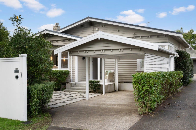 7 Irirangi Road, Greenlane, Auckland - Carousel 2