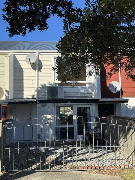 14A Waiwera Crescent, Maupuia, Wellington - Carousel 22