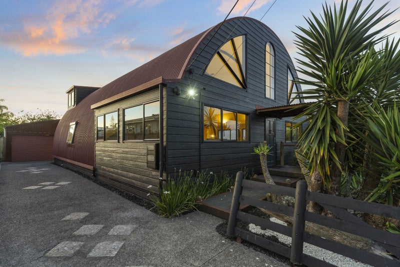 70 Tramway Road, Beach Haven, Auckland - Carousel 1